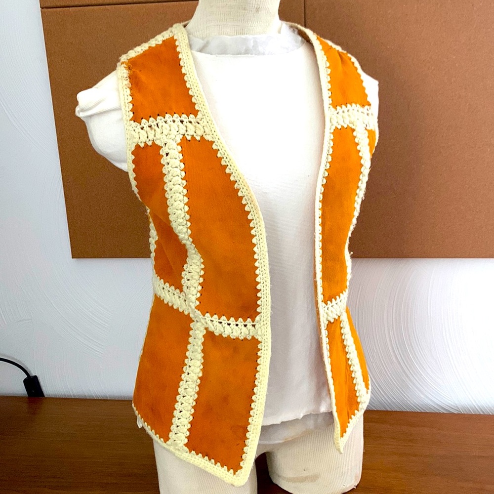** RARE **VINTAGE 60’s suede, hand crochet vest by TAYLOR Sz S hard to Find